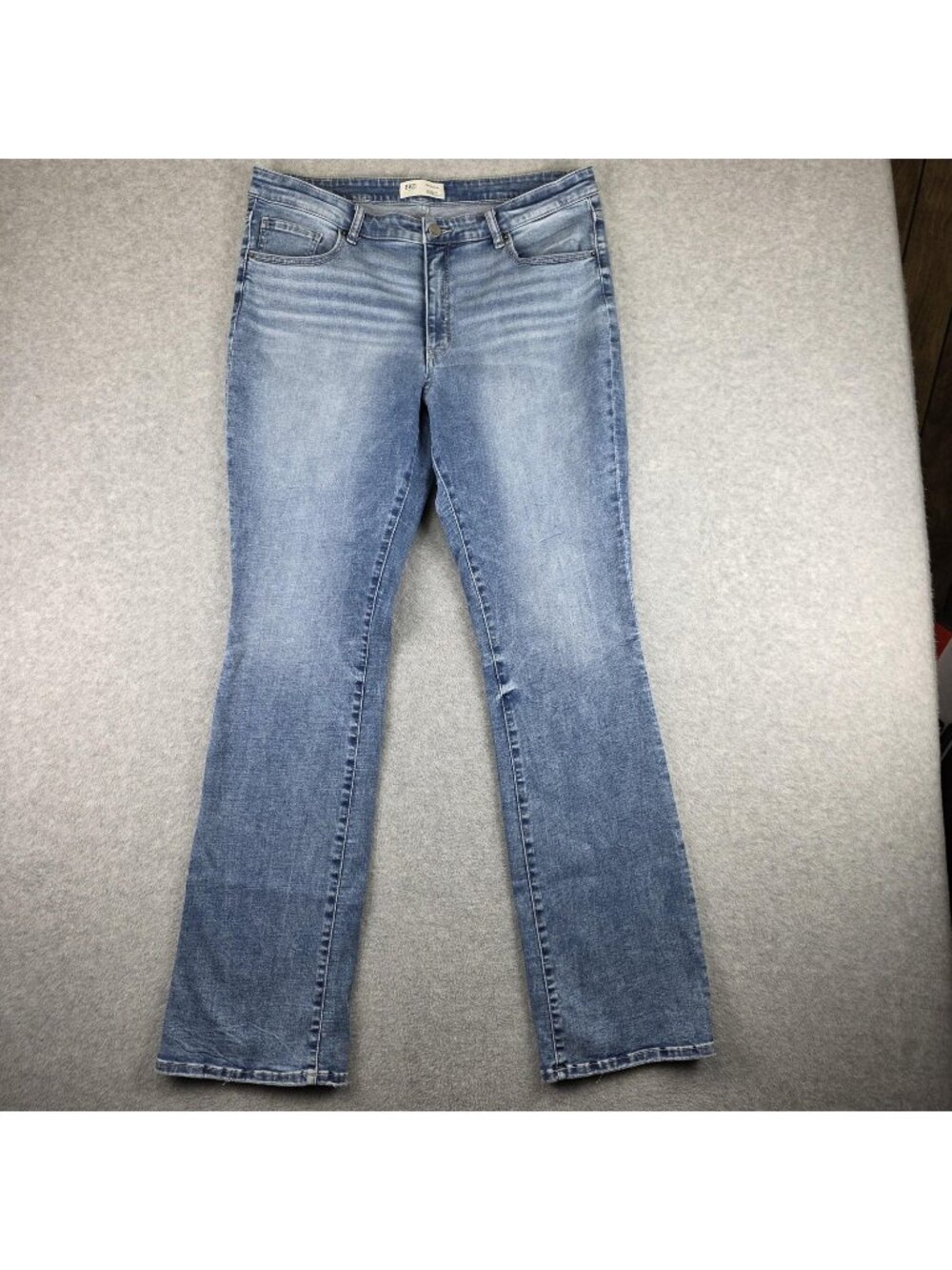 BKE Payton Jeans Womens 34x36 Blue Bootcut Stretch Light Wash Denim